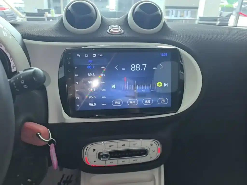 2016 Smart Forfour 1.0L 52kW Passion Edition — миниатюра 13