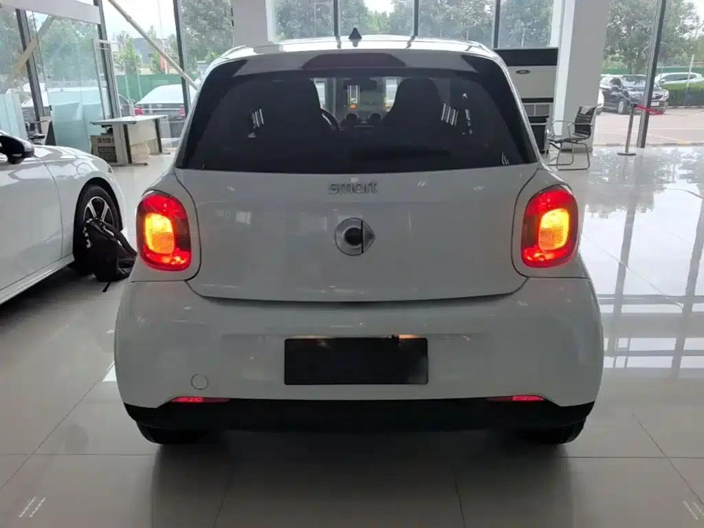 2016 Smart Forfour 1.0L 52kW Passion Edition — миниатюра 6