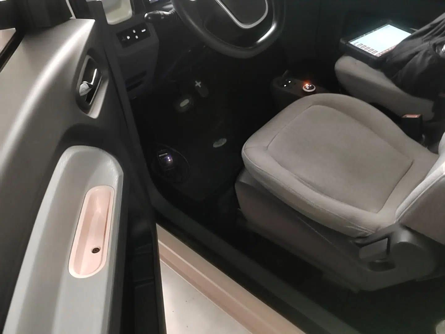 Wuling Hongguang MINIEV 2021 Macaron Premium Model – Lithium Iron Phosphate — миниатюра 18