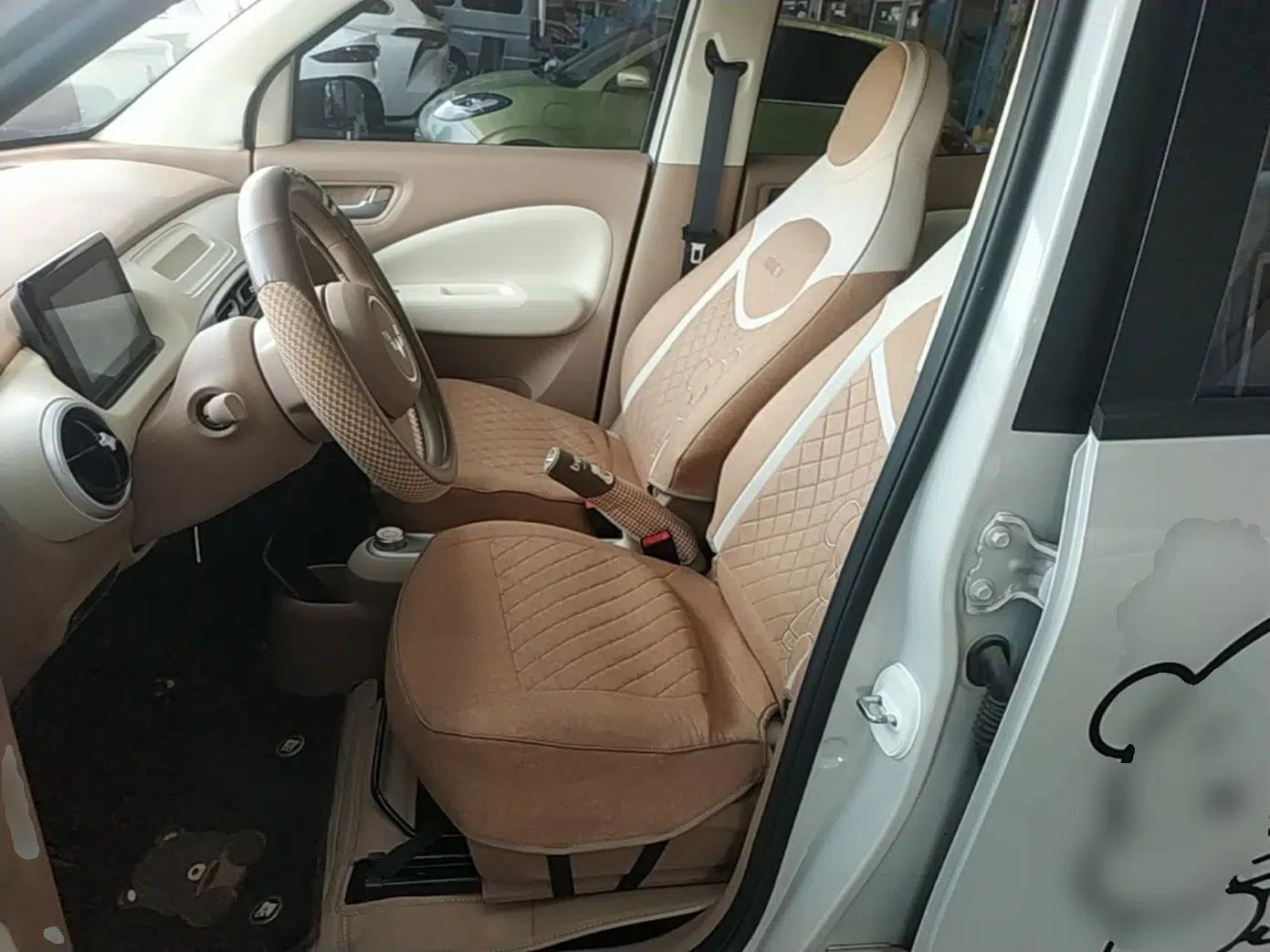Wuling Hongguang MINIEV 2025 Four-Door Version Advanced Edition — миниатюра 17
