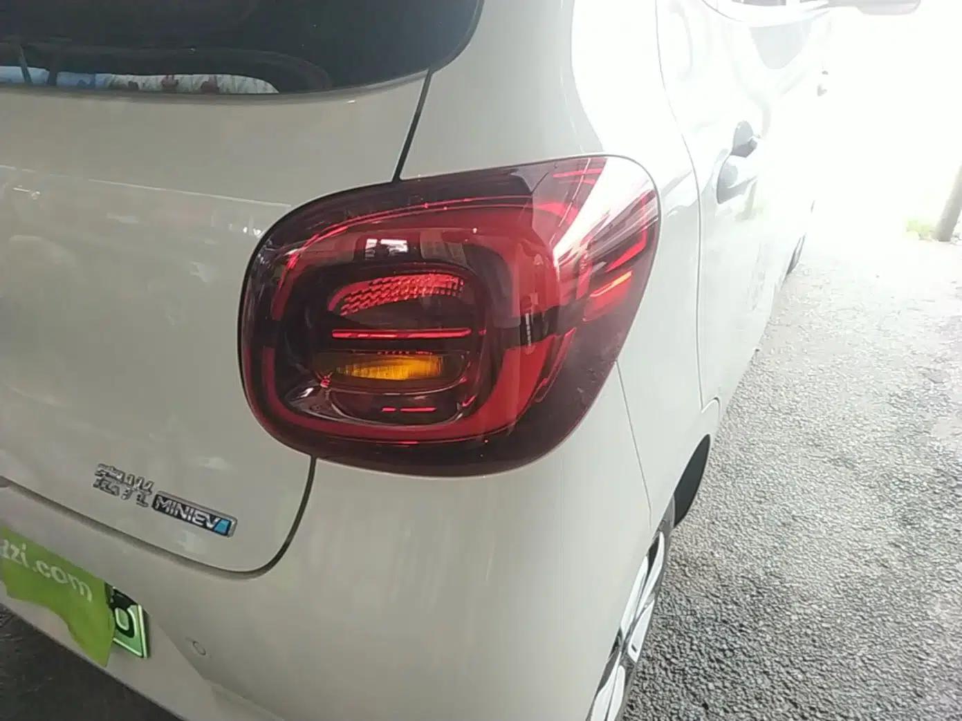 Wuling Hongguang MINIEV 2025 Four-Door Version Advanced Edition — миниатюра 9