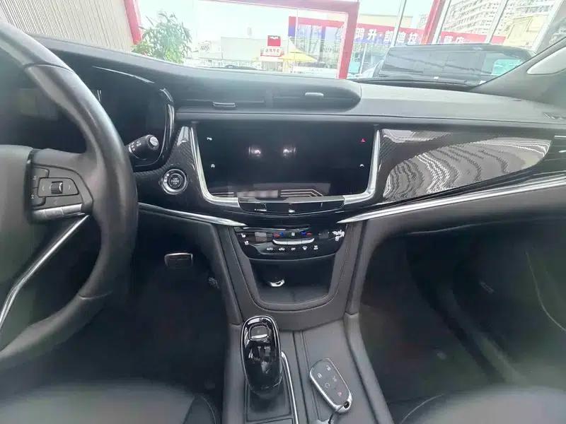 Cadillac XT6 2025 2.0T Executive Black Label Edition — миниатюра 10