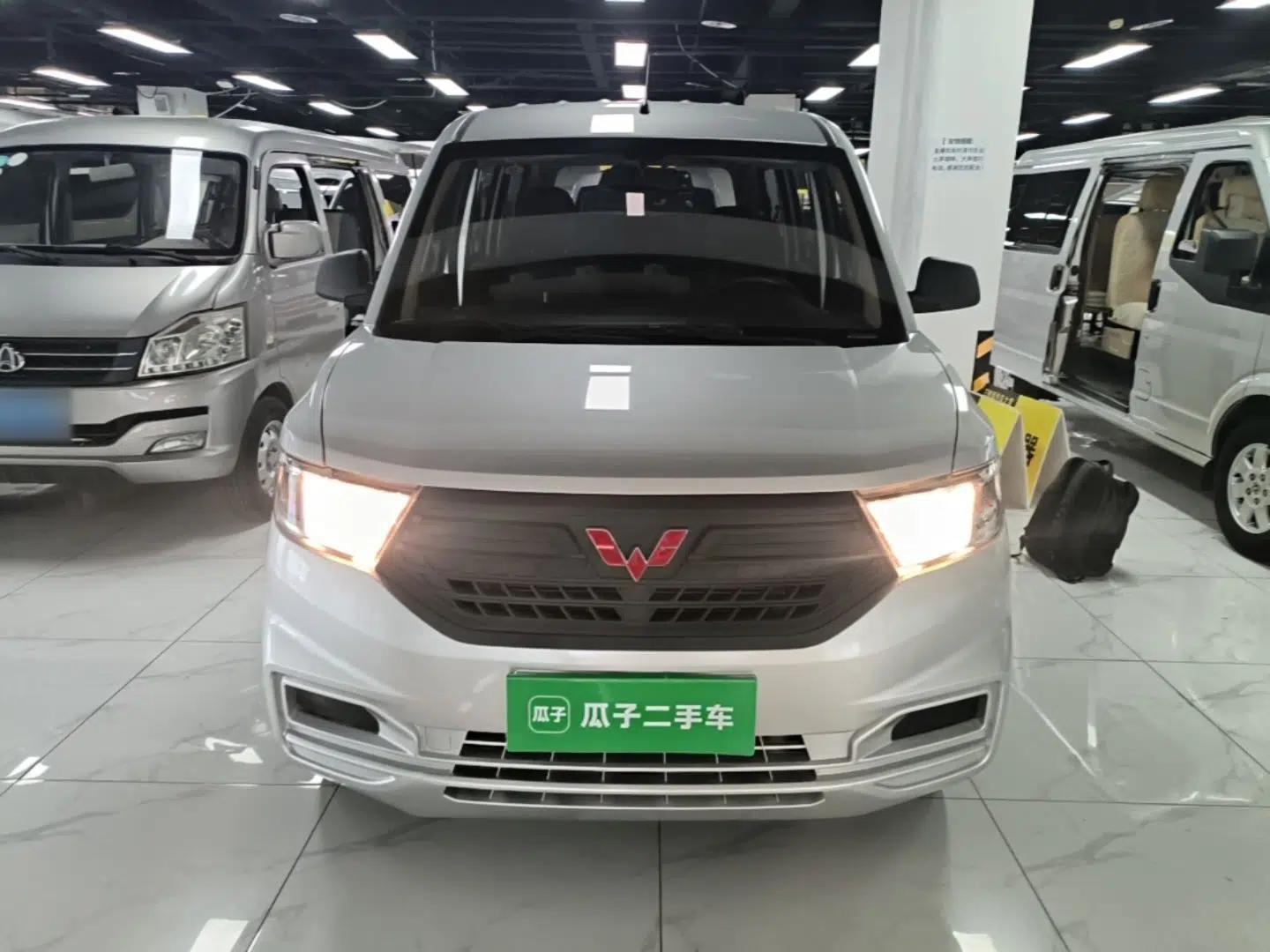 Wuling Hongguang V 2022 1.5L Jingqu Edition Electric-Assist LAR — миниатюра 2