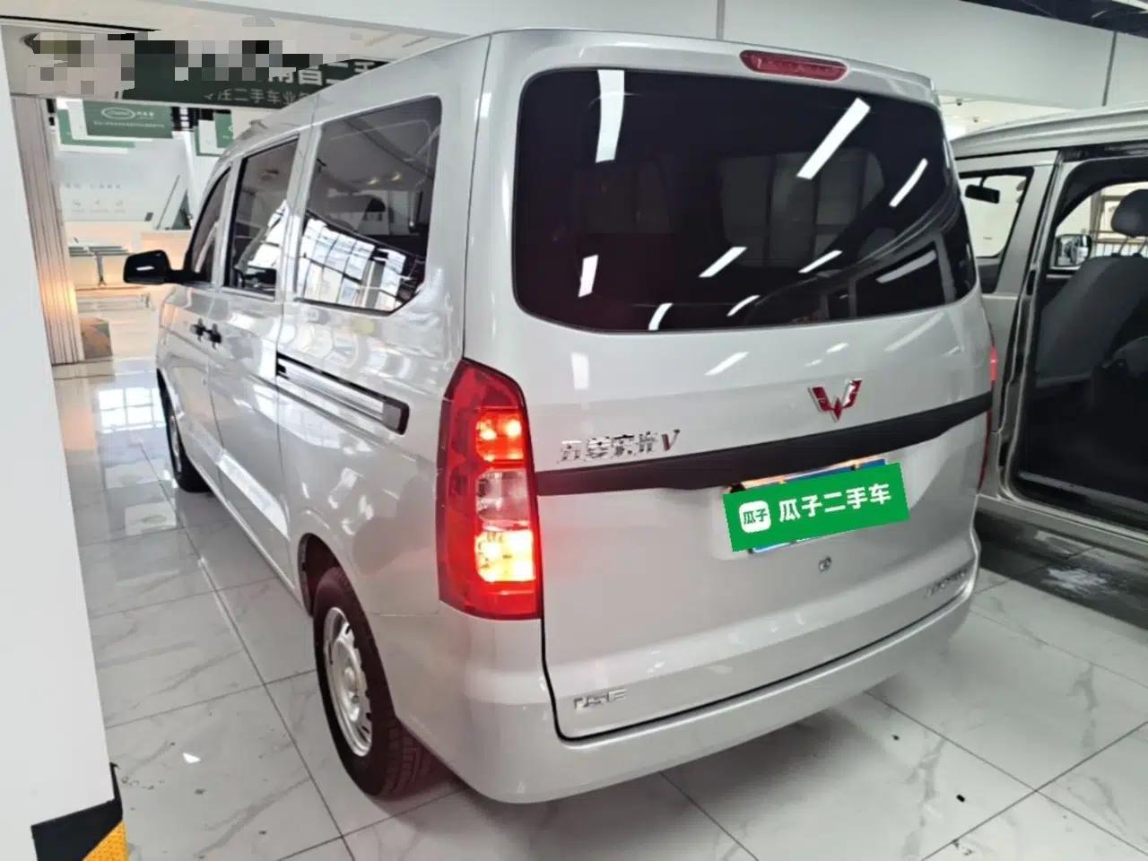 Wuling Hongguang V 2022 1.5L Jingqu Edition Electric-Assist LAR — миниатюра 4