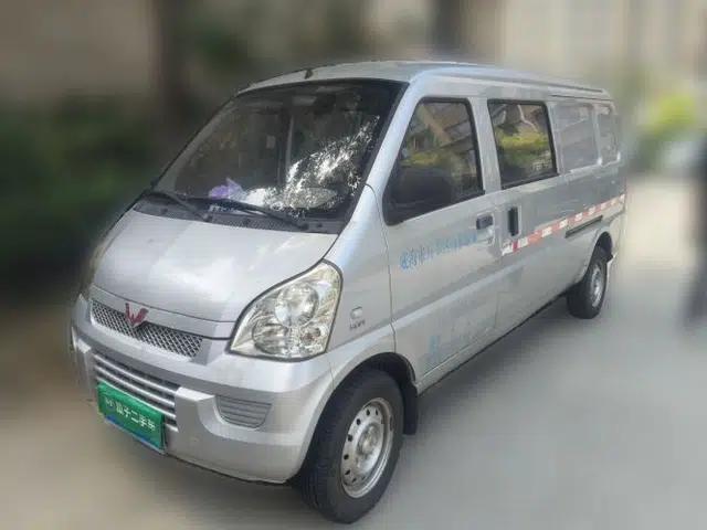 Wuling Rongguang 2017 1.5L Extended Basic Version