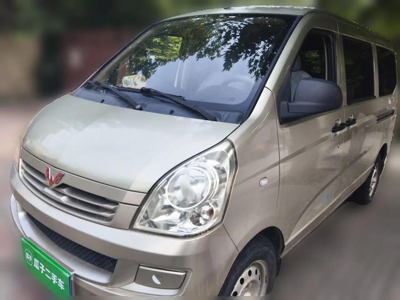 Wuling Rongguang 2014 1.2L S Base Model — миниатюра 1