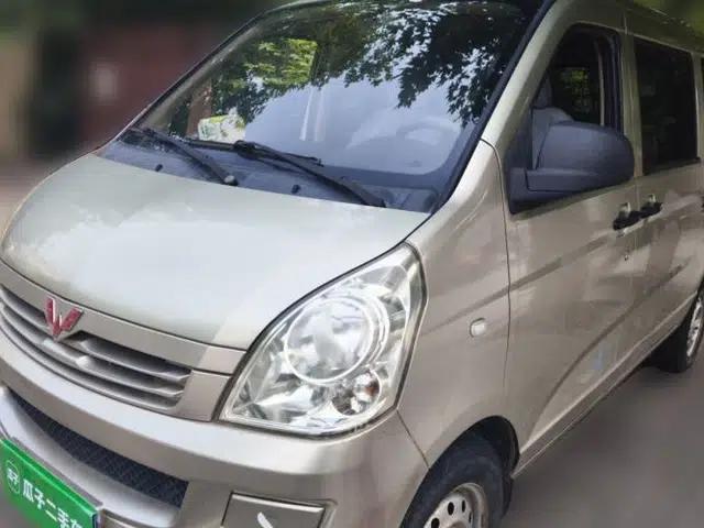 Wuling Rongguang 2014 1.2L S Base Model