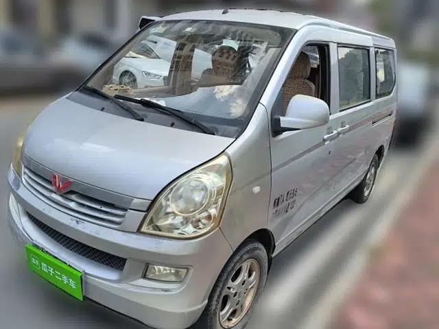Wuling Rongguang 2014 1.2L S Standard Model