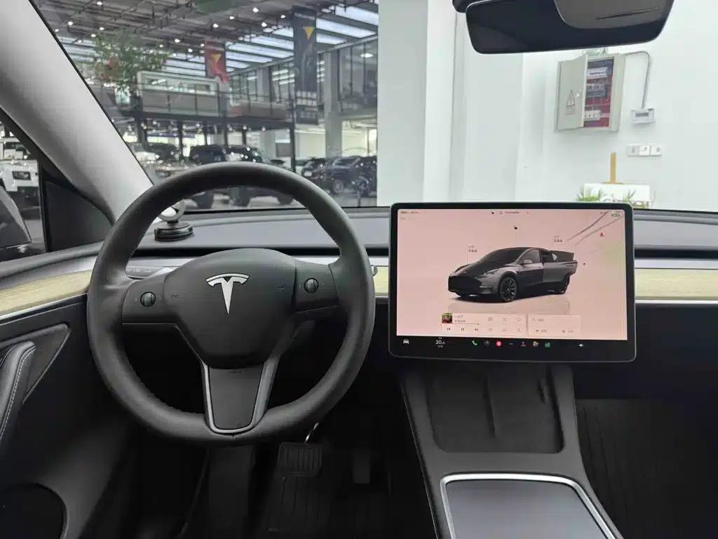 Model Y 2022 Facelift Rear-Wheel Drive Version — миниатюра 10