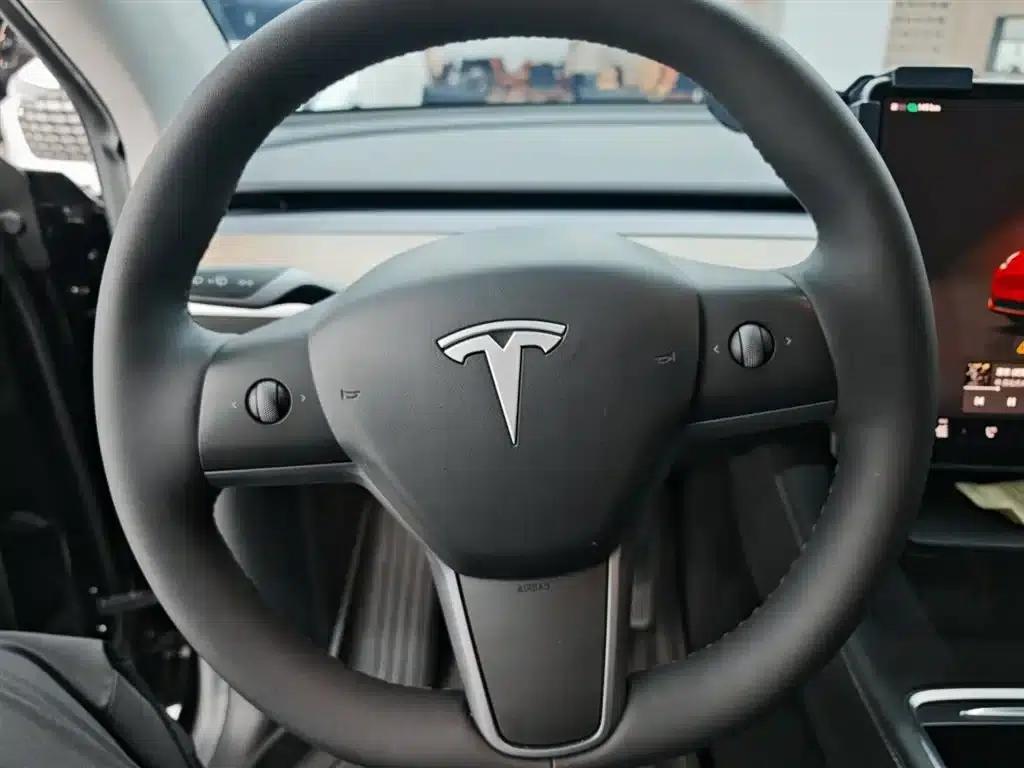 Model Y 2022 Rear-Wheel Drive — миниатюра 9