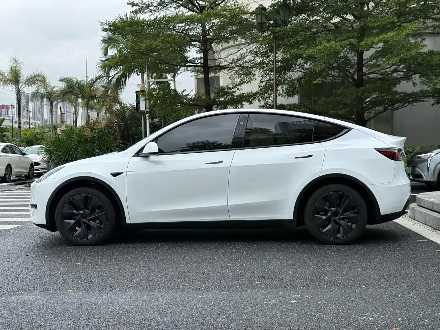 Model Y 2024 Rear-Wheel Drive — миниатюра 17