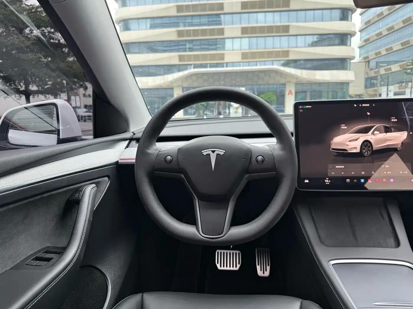 Model Y 2024 Rear-Wheel Drive — миниатюра 5