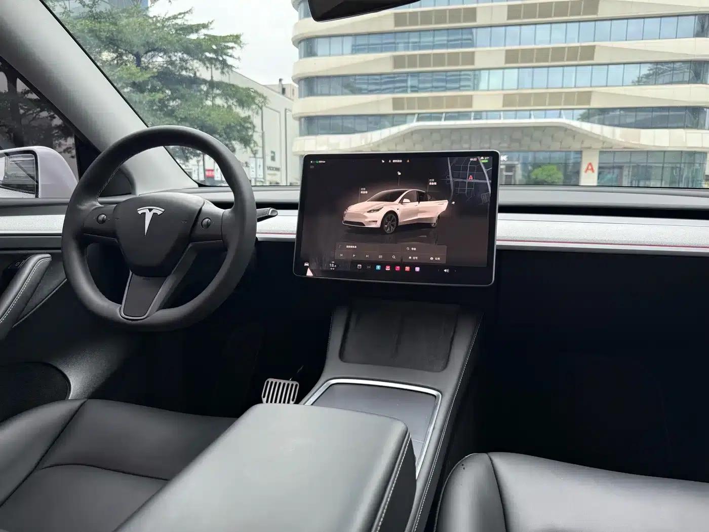 Model Y 2024 Rear-Wheel Drive — миниатюра 6