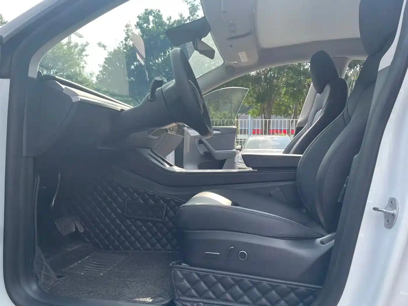 Model Y 2023 Rear-Wheel Drive — миниатюра 11