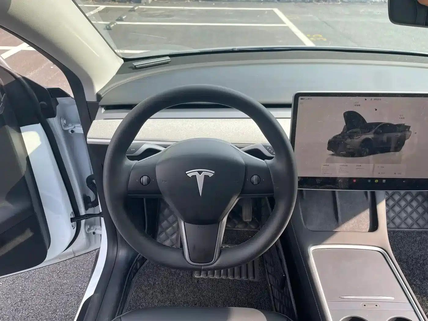 Model Y 2023 Rear-Wheel Drive — миниатюра 13