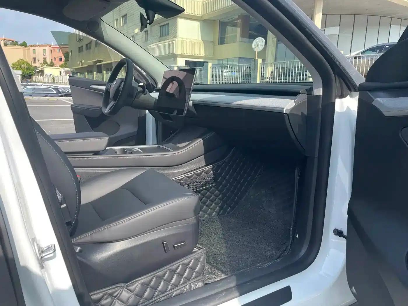 Model Y 2023 Rear-Wheel Drive — миниатюра 18