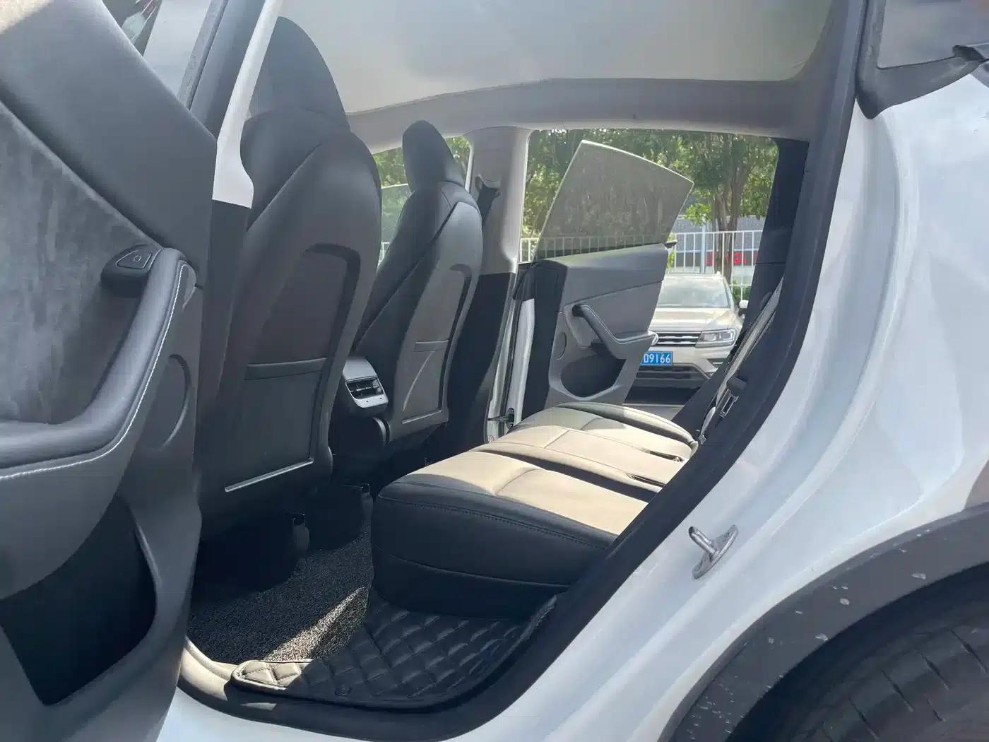 Model Y 2023 Rear-Wheel Drive — миниатюра 10