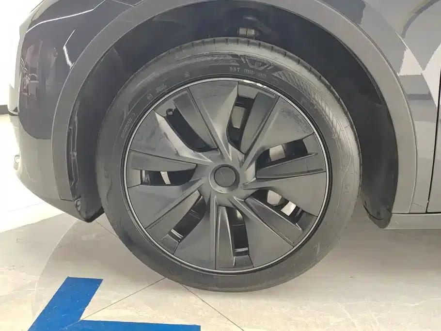 Model Y 2024 Rear-Wheel Drive — миниатюра 6