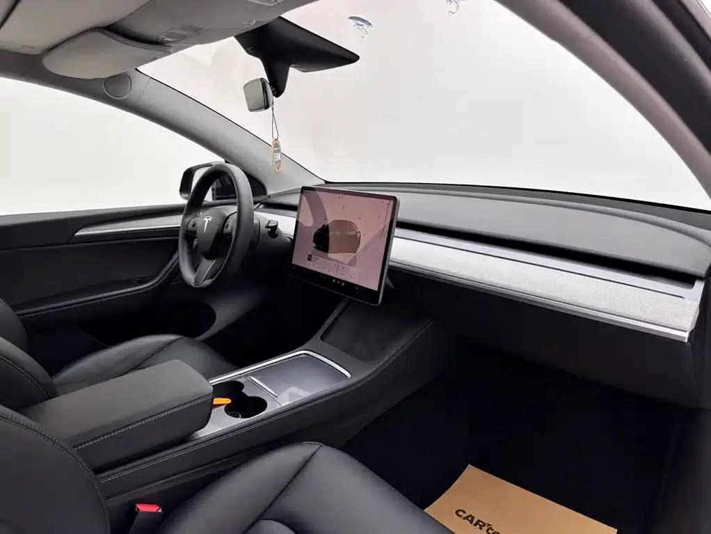 Model Y 2023 Rear-Wheel Drive — миниатюра 11