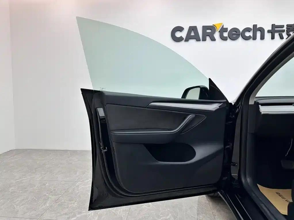 Model Y 2023 Rear-Wheel Drive — миниатюра 15