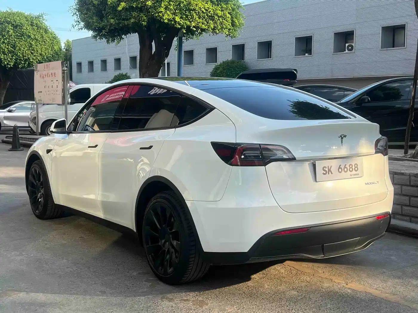 Model Y 2022 Long Range All-Wheel Drive — миниатюра 5