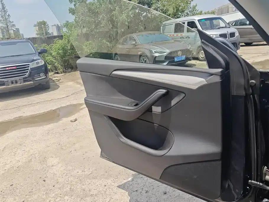 Model Y 2024 Rear-Wheel Drive — миниатюра 7