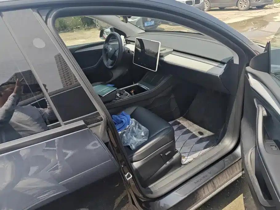 Model Y 2024 Rear-Wheel Drive — миниатюра 8