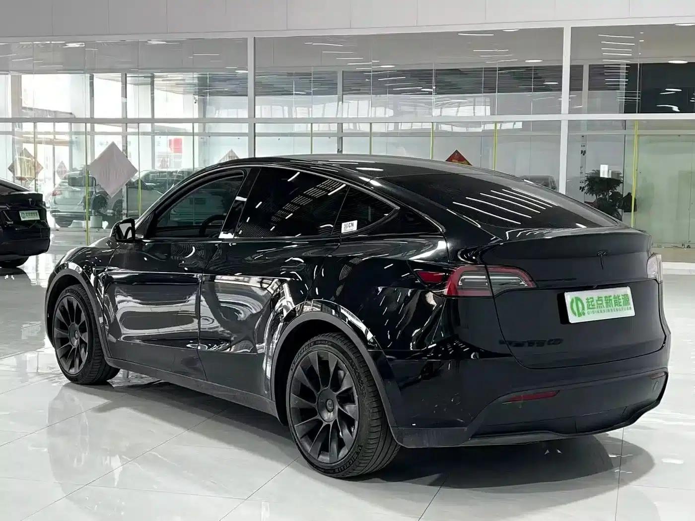 Model Y 2022 Rear-Wheel Drive — миниатюра 3