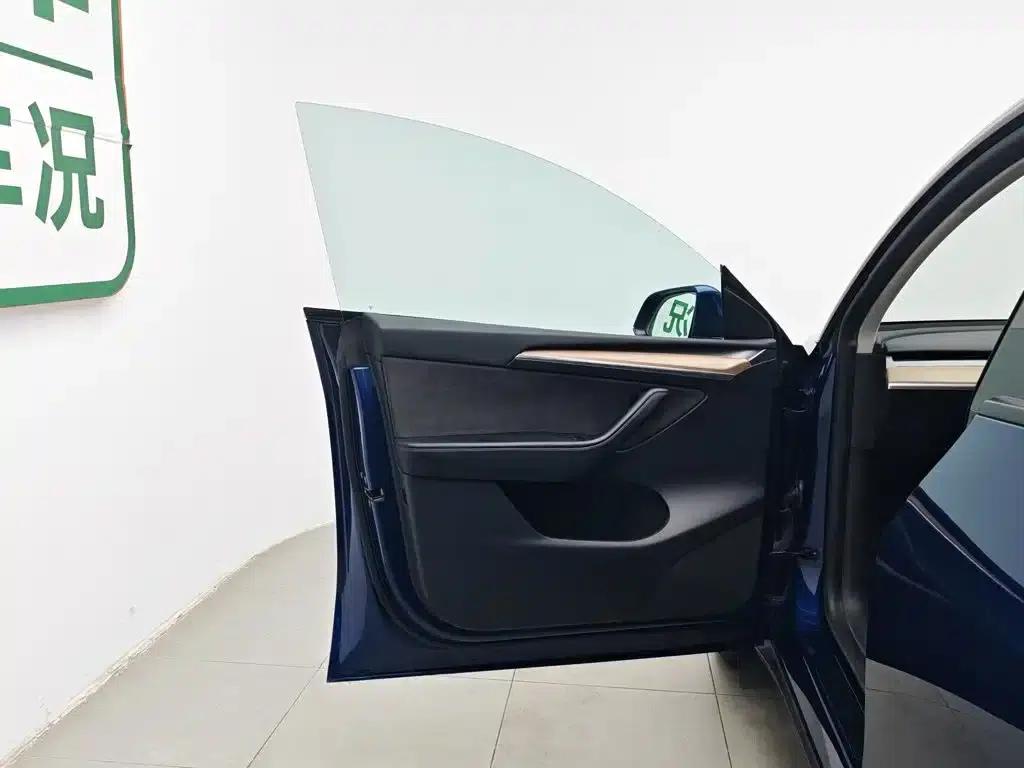 Model Y 2022 Rear-Wheel Drive — миниатюра 8