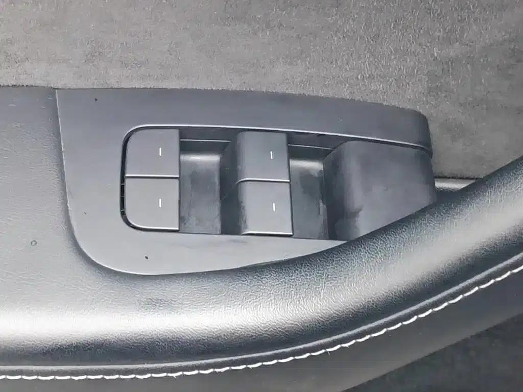 Model Y 2022 Rear-Wheel Drive — миниатюра 9