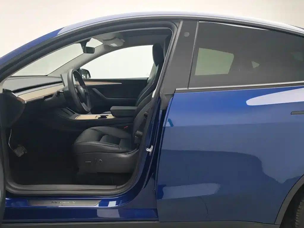 Model Y 2022 Rear-Wheel Drive — миниатюра 10