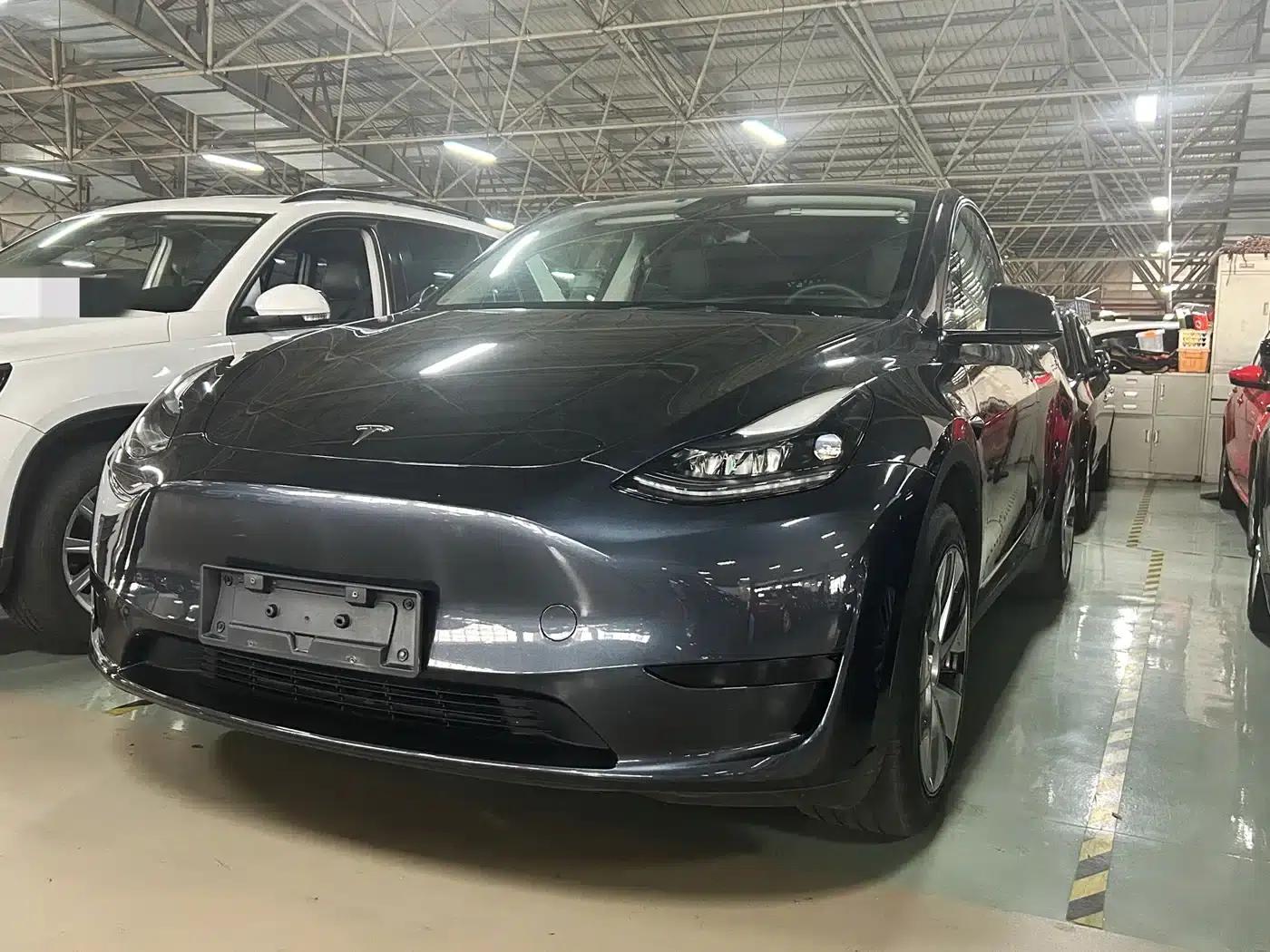 Model Y 2024 Rear-Wheel Drive — миниатюра 1