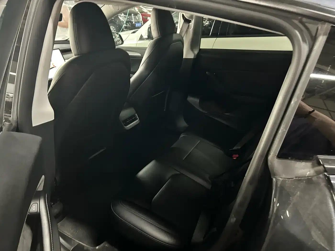 Model Y 2024 Rear-Wheel Drive — миниатюра 10