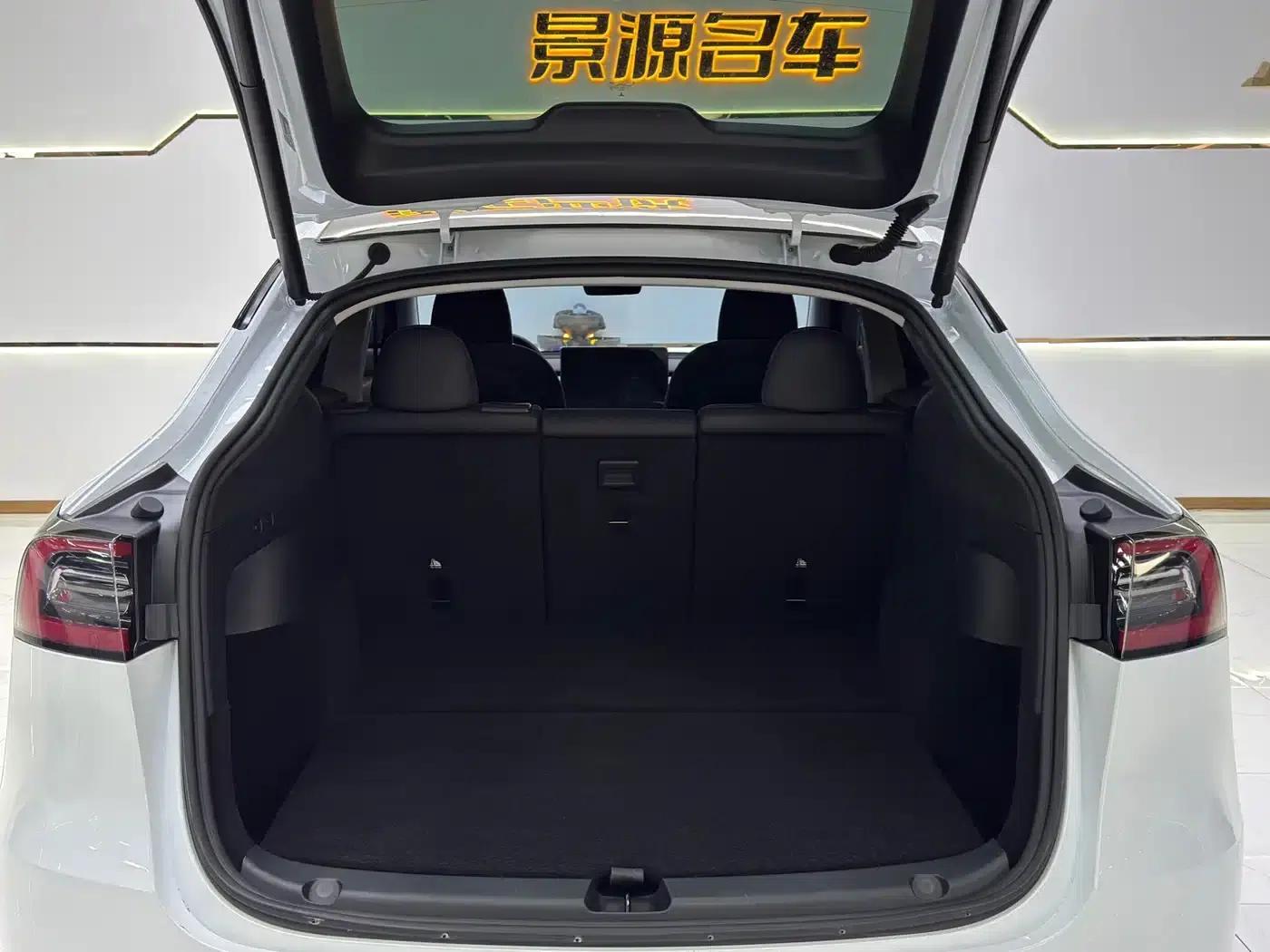 Model Y 2024 Rear-Wheel Drive — миниатюра 15