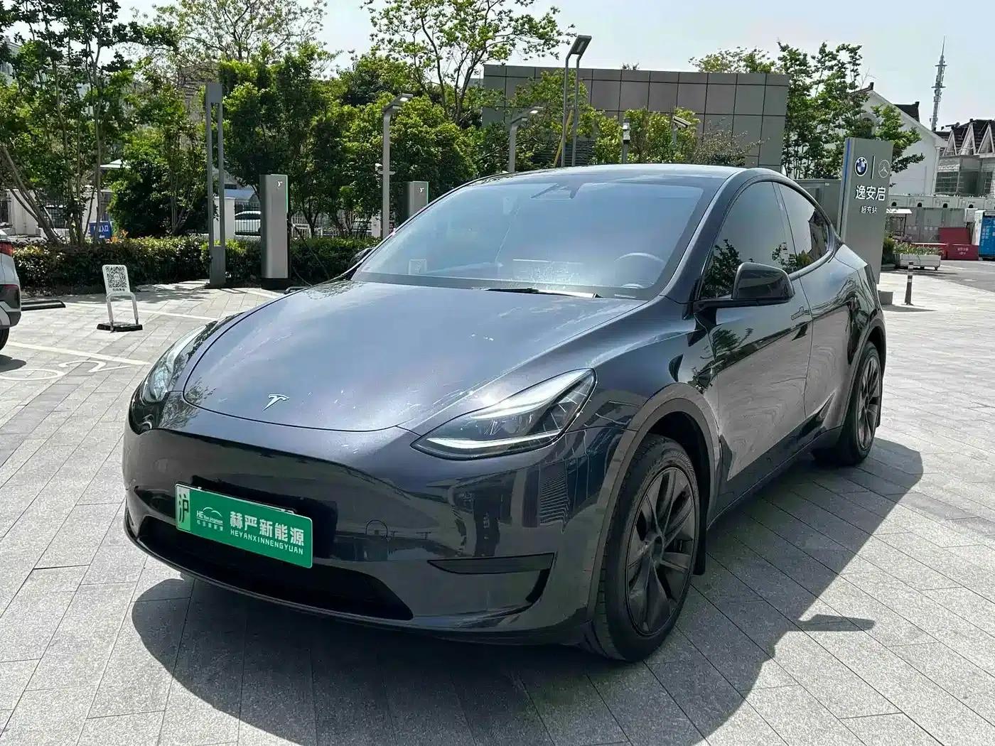 Model Y 2024 Rear-Wheel Drive — миниатюра 1