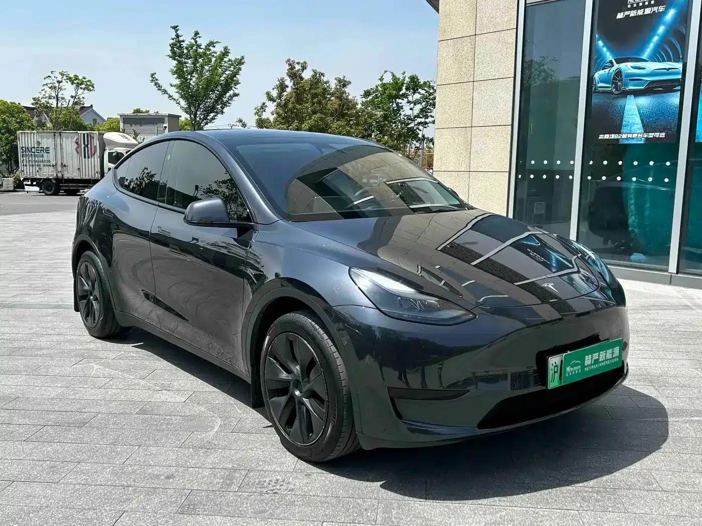 Model Y 2024 Rear-Wheel Drive — миниатюра 3