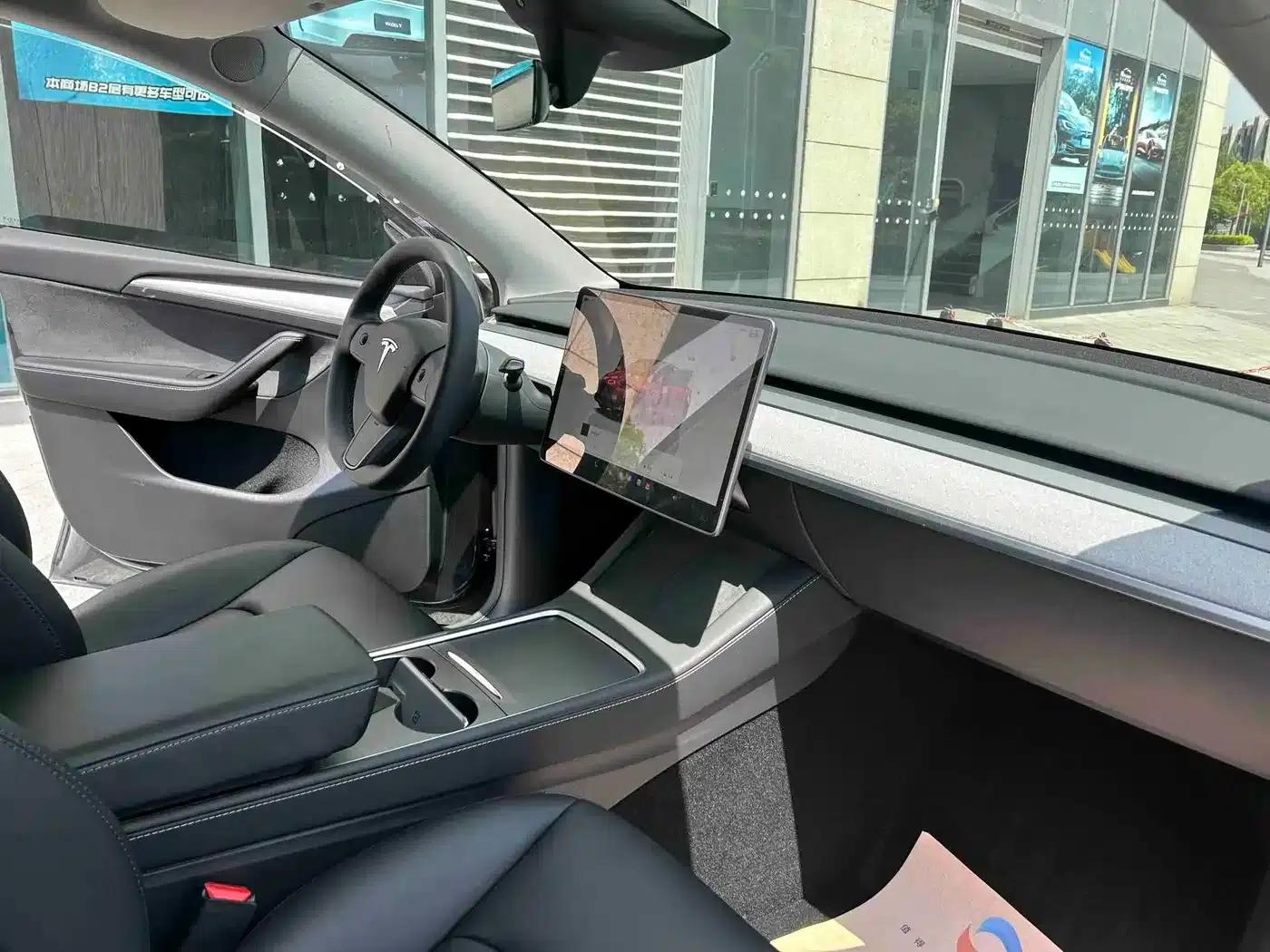 Model Y 2024 Rear-Wheel Drive — миниатюра 5