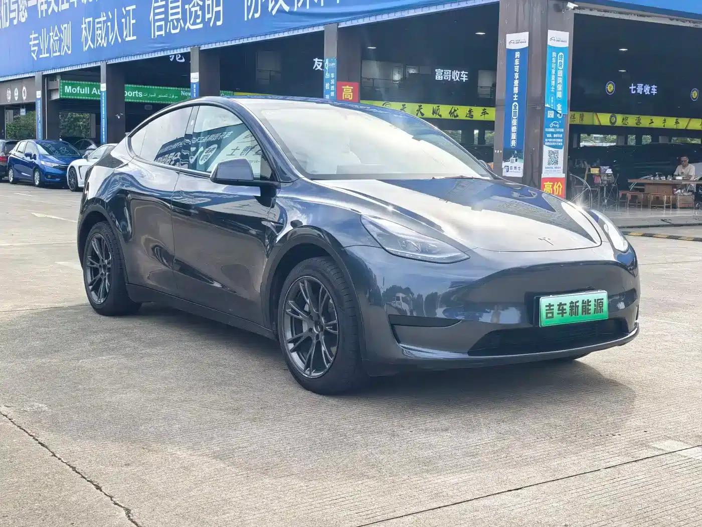 Model Y 2024 Rear-Wheel Drive — миниатюра 3