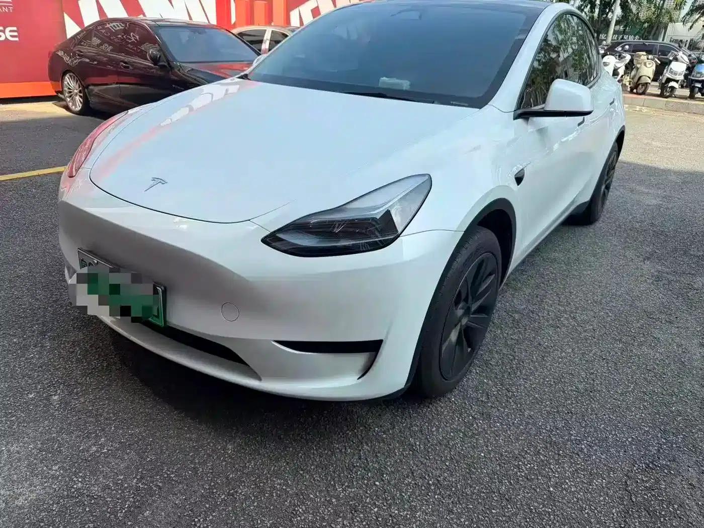 Model Y 2024 Rear-Wheel Drive — миниатюра 1