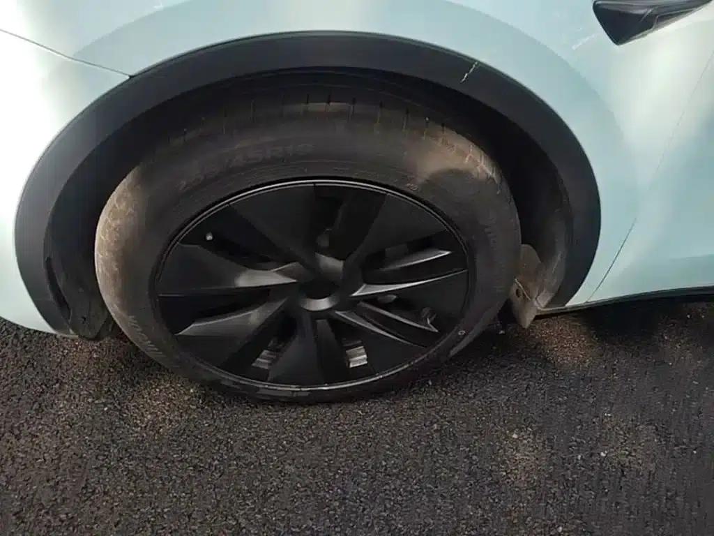 Model Y 2023 Long Range All-Wheel Drive — миниатюра 23