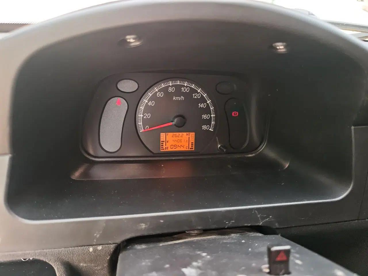 Wuling Zhiguang 2023 1.5L Practical Version 5/7 Seats — миниатюра 11