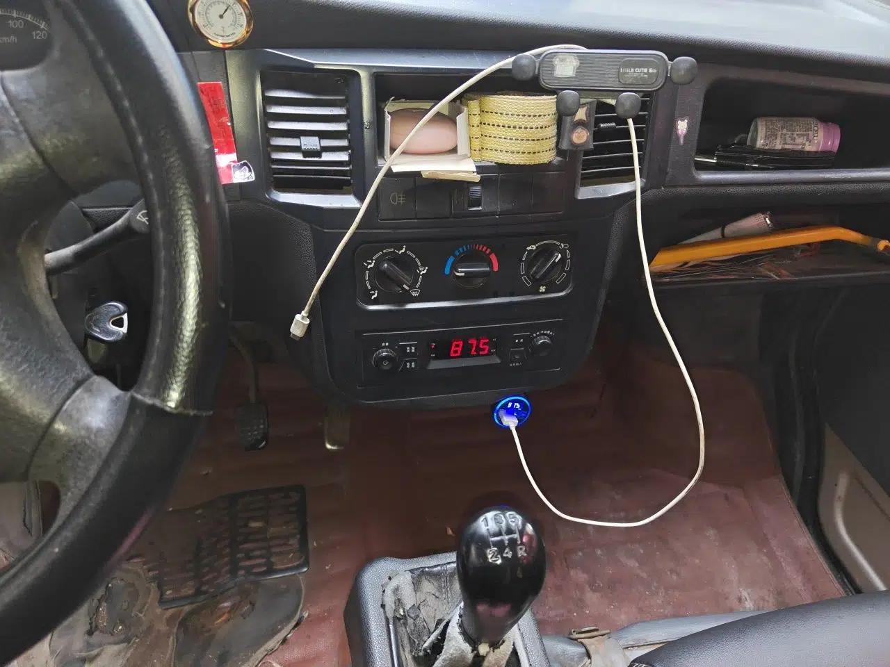 Wuling Zhiguang 2013 1.0L Practical Version — миниатюра 13