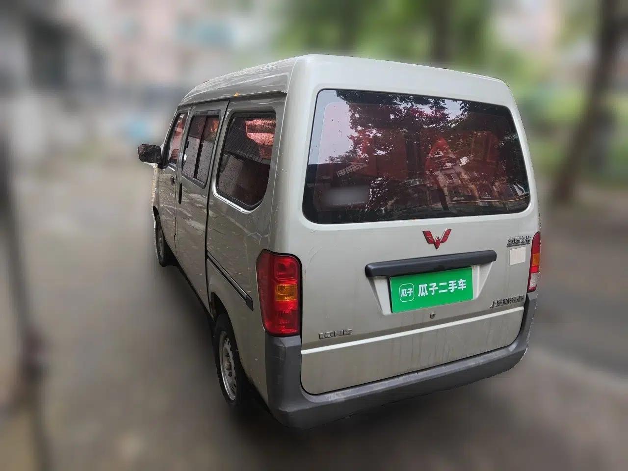 Wuling Zhiguang 2013 1.0L Practical Version — миниатюра 4