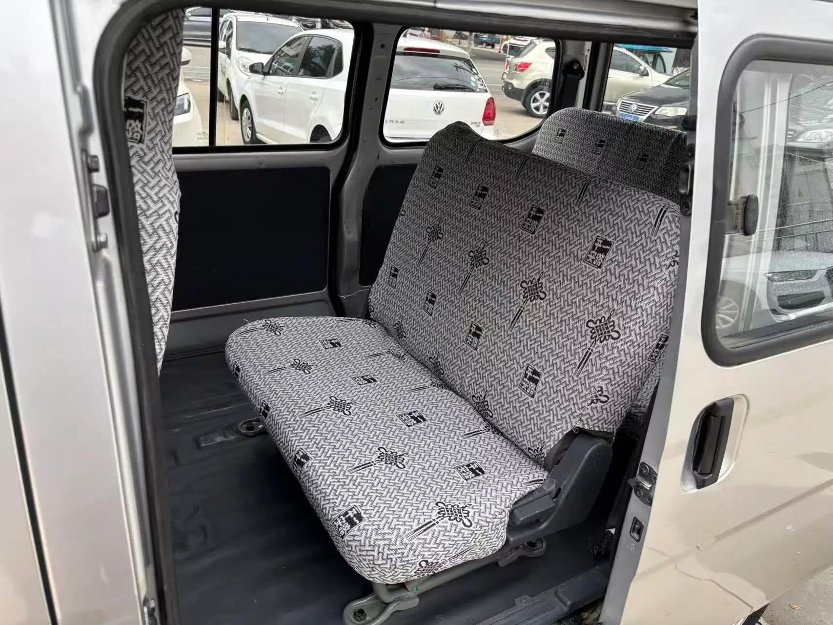 Wuling Zhiguang 2023 1.5L Practical Version 5/7 Seats — миниатюра 20