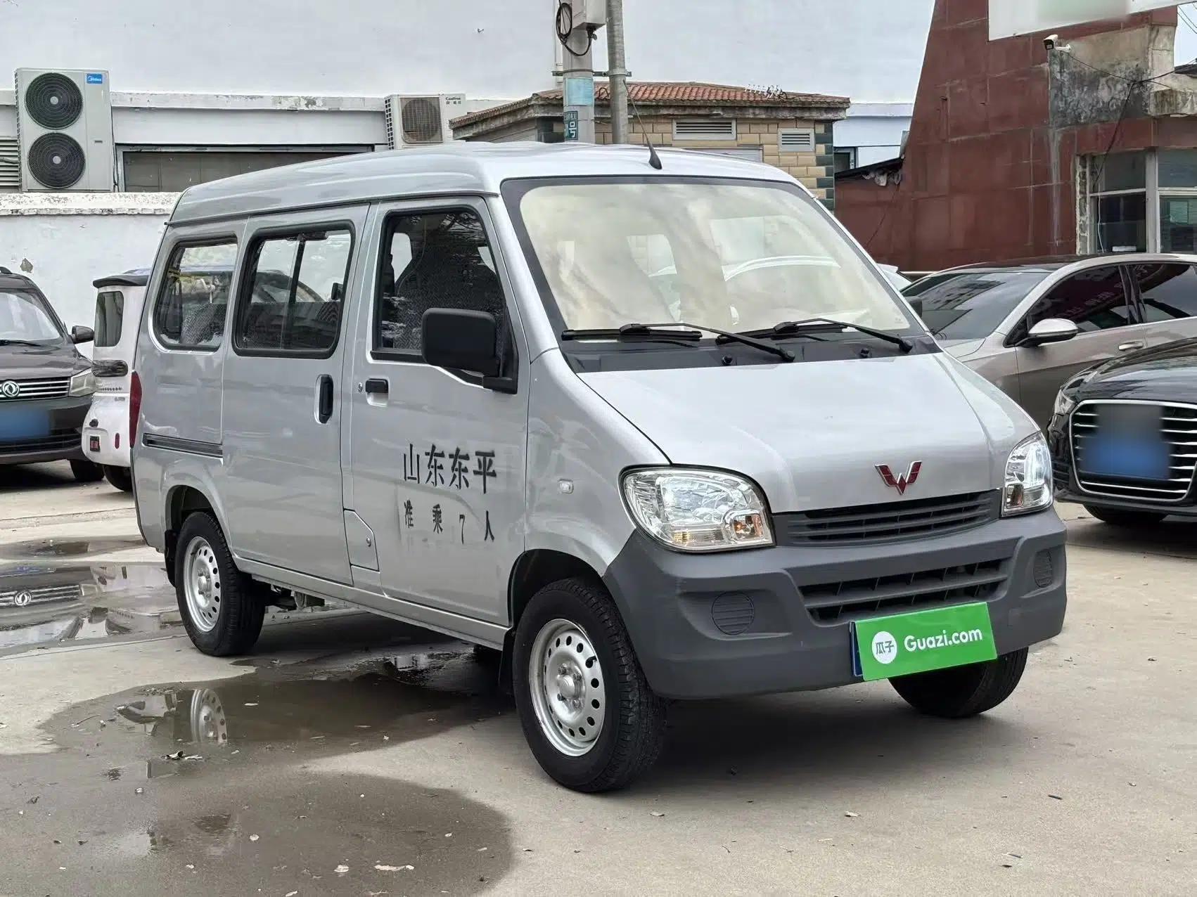 Wuling Zhiguang 2023 1.5L Practical Version 5/7 Seats — миниатюра 3