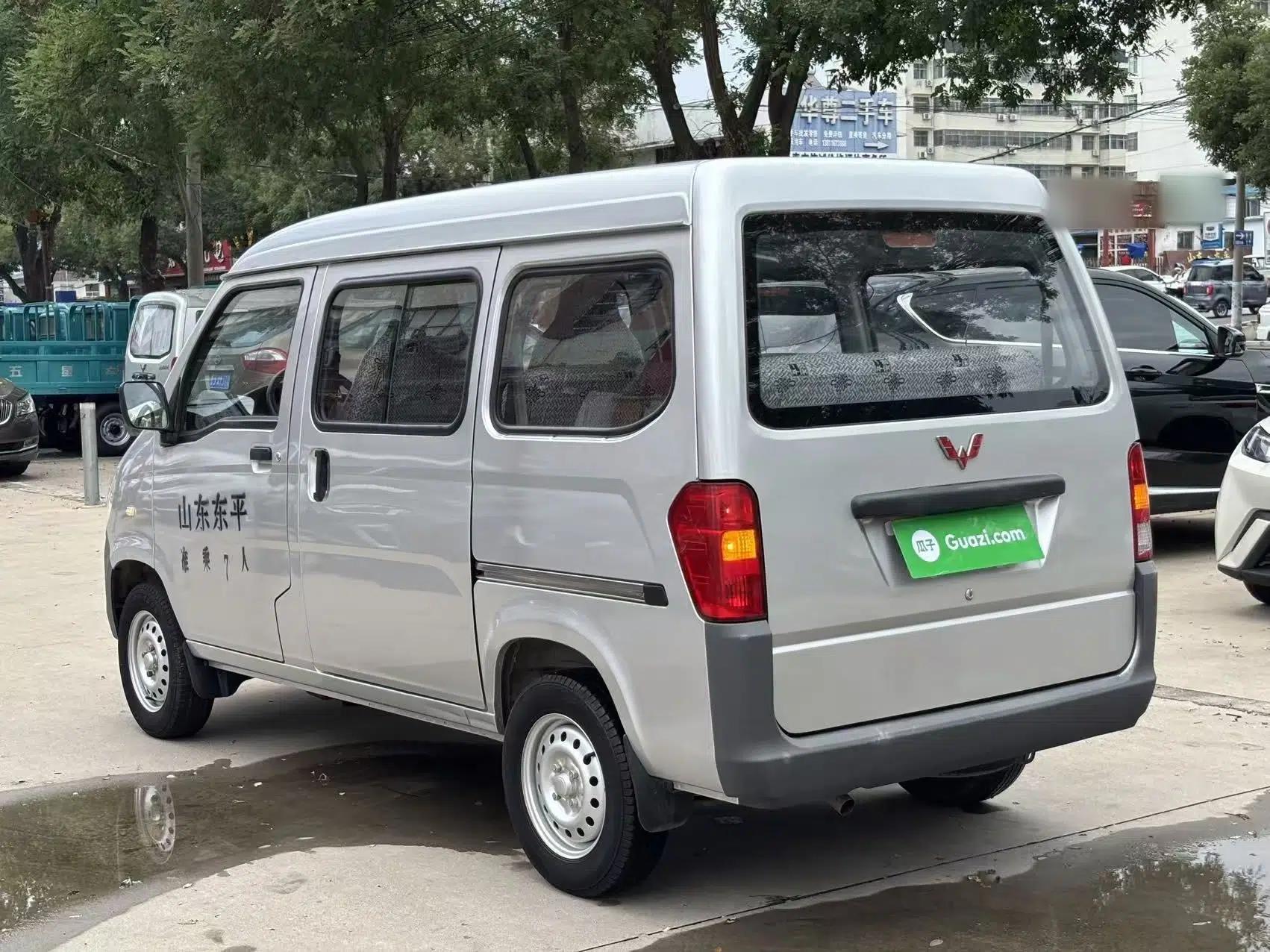 Wuling Zhiguang 2023 1.5L Practical Version 5/7 Seats — миниатюра 4