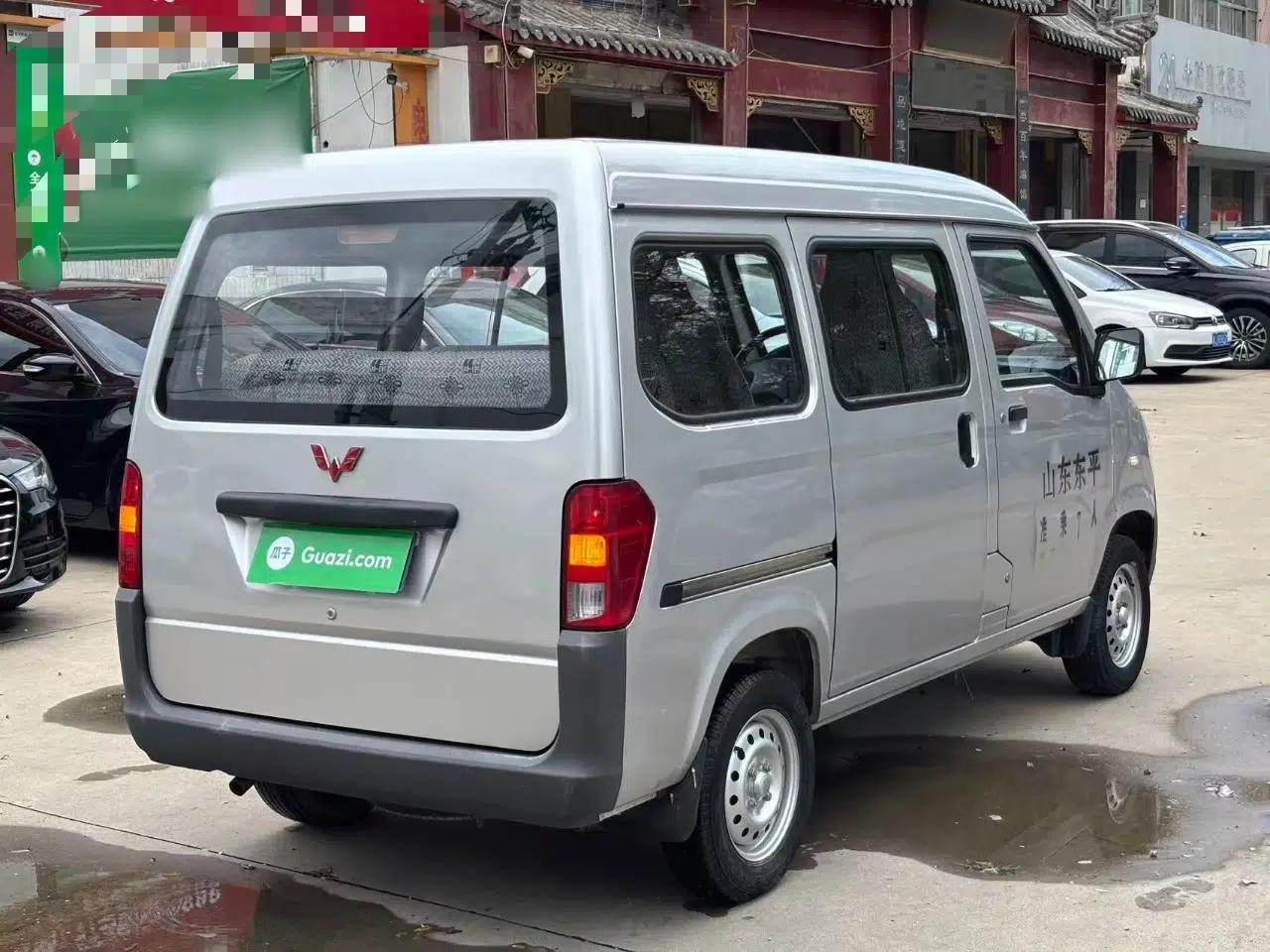 Wuling Zhiguang 2023 1.5L Practical Version 5/7 Seats — миниатюра 6