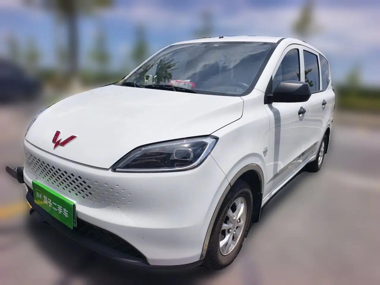 Wuling Hongguang New Energy 2025 Extended-Range Hybrid 50 km Standard Version — миниатюра 1