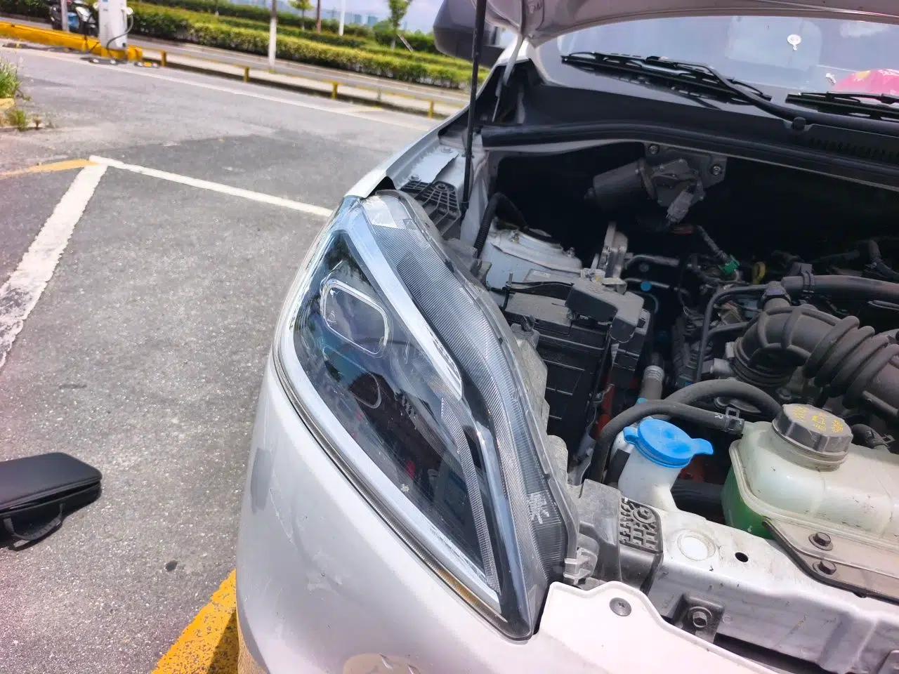 Wuling Hongguang New Energy 2025 Extended-Range Hybrid 50 km Standard Version — миниатюра 7