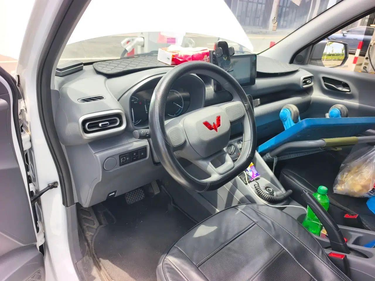 Wuling Hongguang New Energy 2025 Extended-Range Hybrid 50 km Standard Version — миниатюра 10